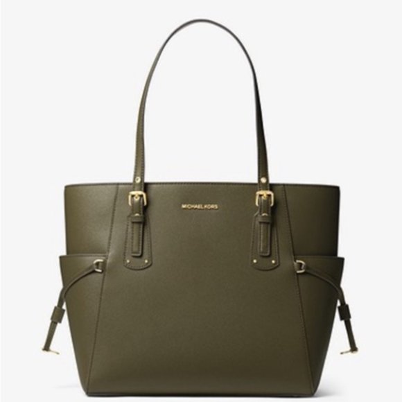 Michael Kors Handbags - Michael Kors Voyager Small Crossgrain Leather